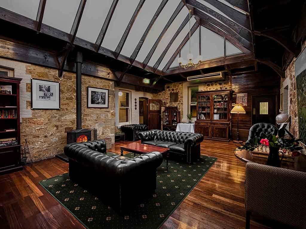 Mount Lofty House's Arthur Murry Suite with antique furnishings