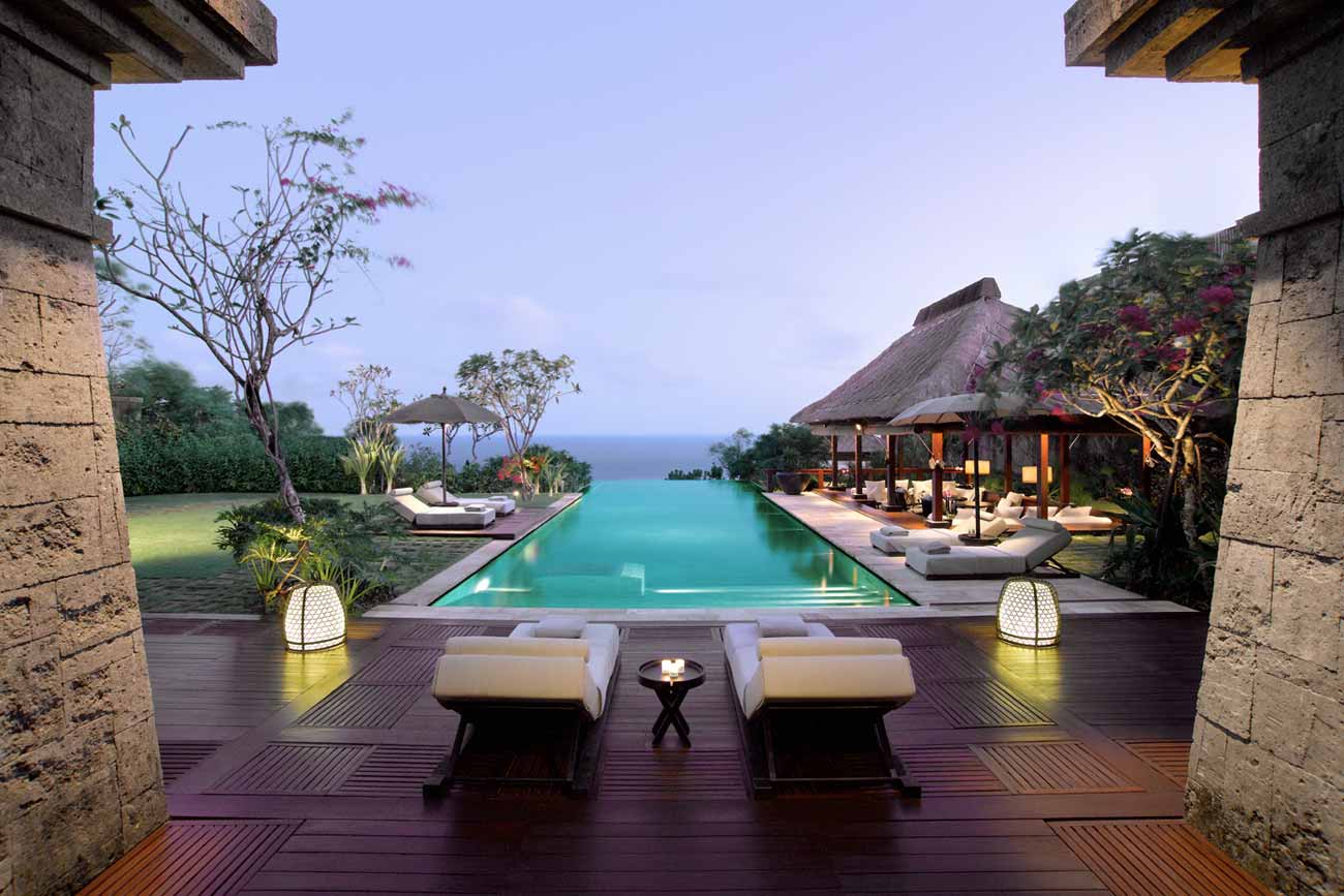 pool overlooking the ocean at Bulgari resort Bali