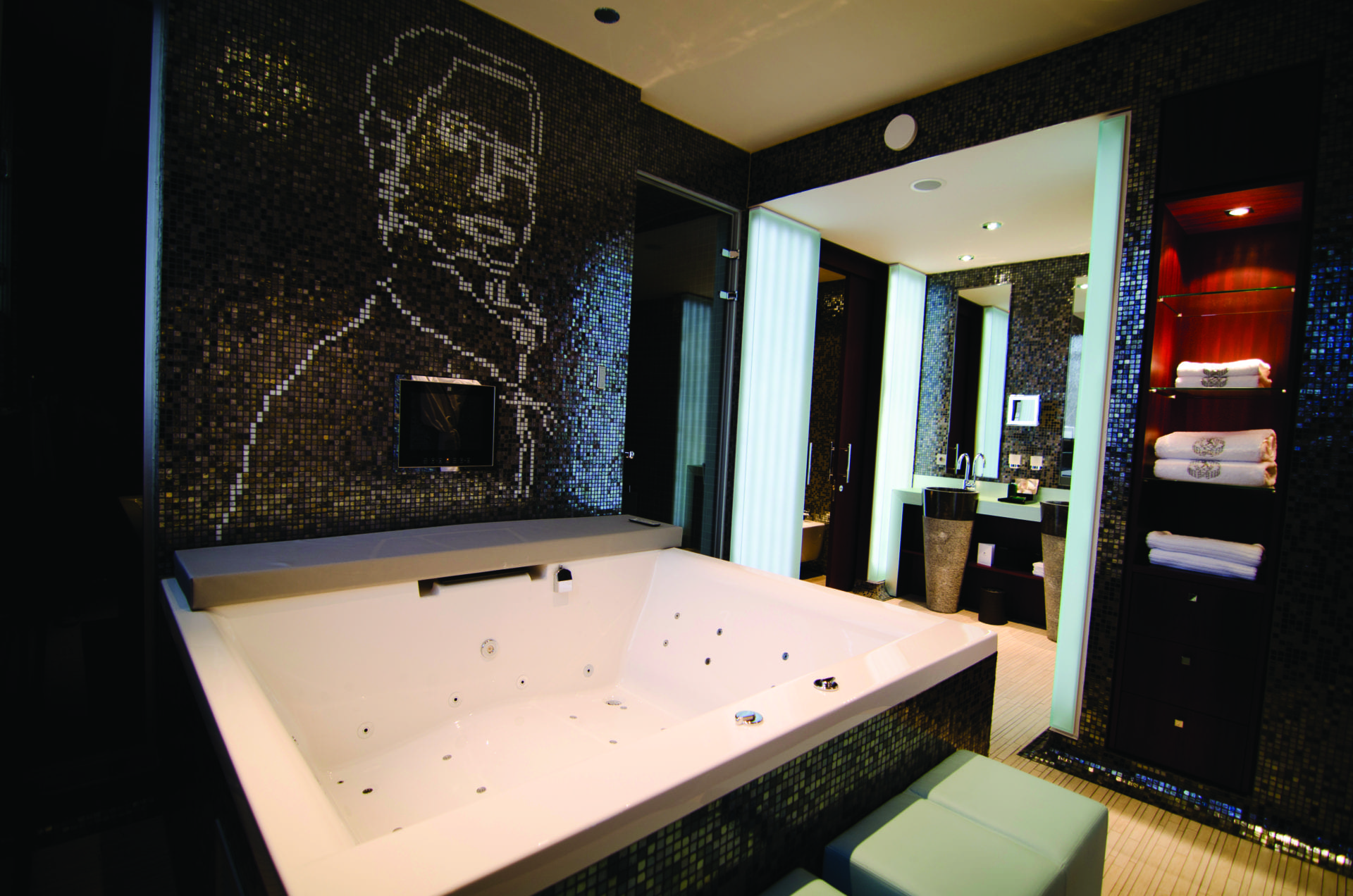 luxury bathtub at The Sofitel Legend The Grand Amsterdam
