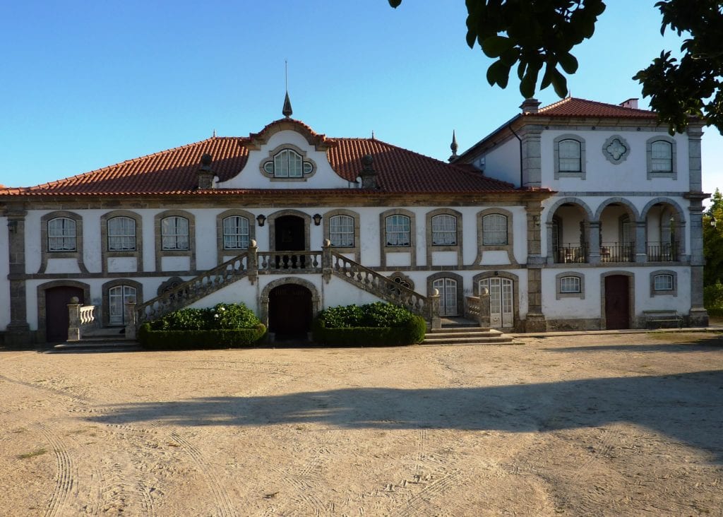 Casa de Sezim and courtyard
