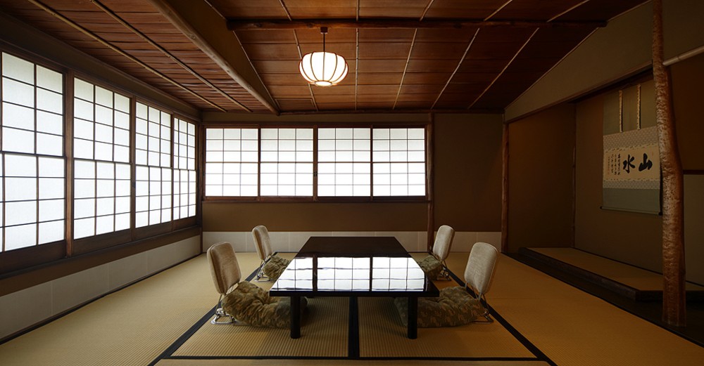 Kaiseki dining and traditional Japanese home 