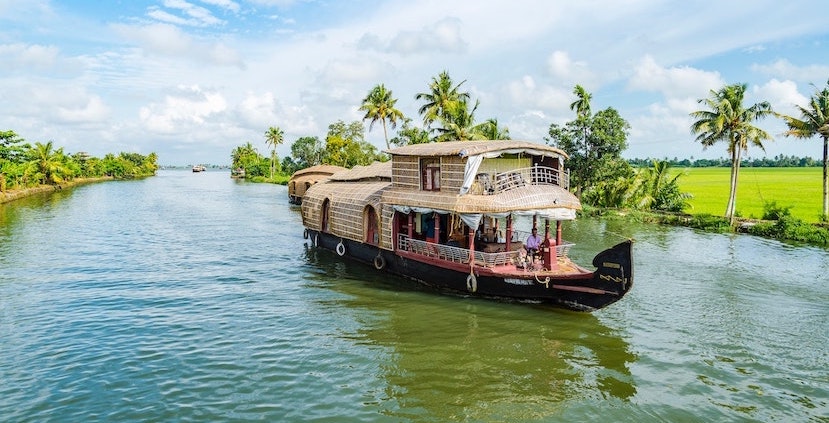 Haute Houseboats and Alpine Bliss: Luxury Kerala Holidays in the Venice of the East