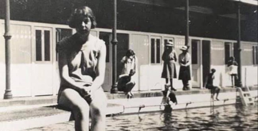Picture of Thames Lido when it was an outdoor ladies-only swimming pool.